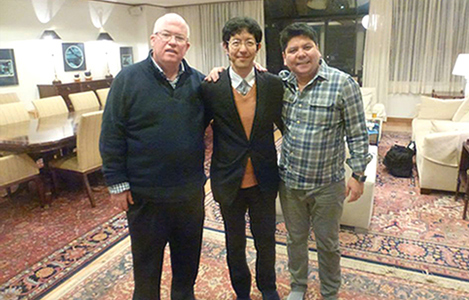 石坂わたるの活動:駐大阪・神戸アメリカ総領事(当時)のパトリックリネハンさんと、連れ合いのエマーソンさんと。