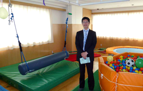 石坂わたるの活動:中野区内で障碍(がい)児の療育を行っているアポロ園の視察をしました。。